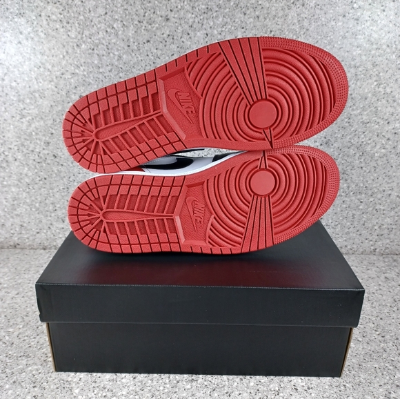 Nike Air Jordan 1 Low Bred Toe Sneakers - Men's Size 8 Shoes - Picture 6 of 9